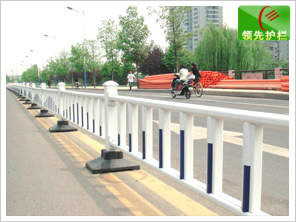 道路护栏